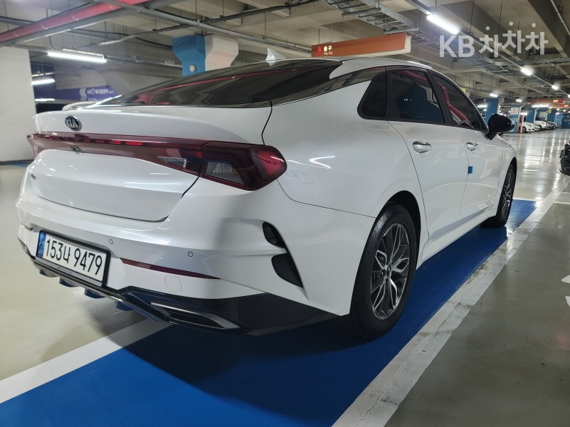 2021 - kia k5