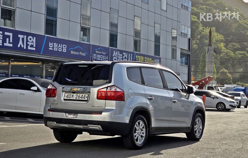 Chevrolet Orlando — miniaturë 2