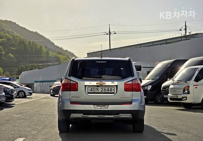 Chevrolet Orlando — miniaturë 4
