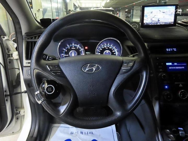 Hyundai Sonata The LPI Style 9
