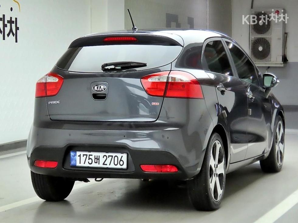 2013 - kia pride