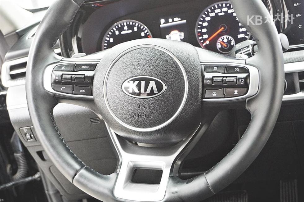2021 - kia k5