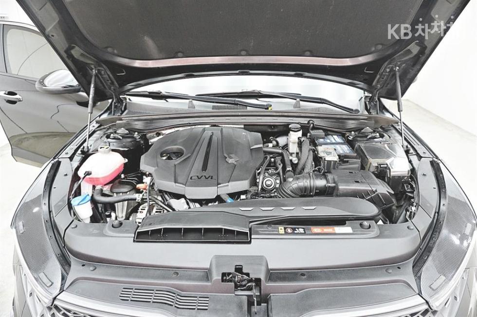 2021 - kia k5