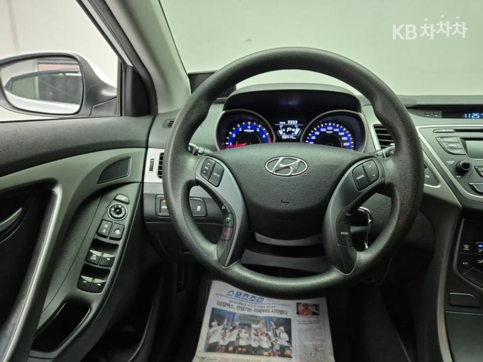 Hyundai Avante — miniaturë 9