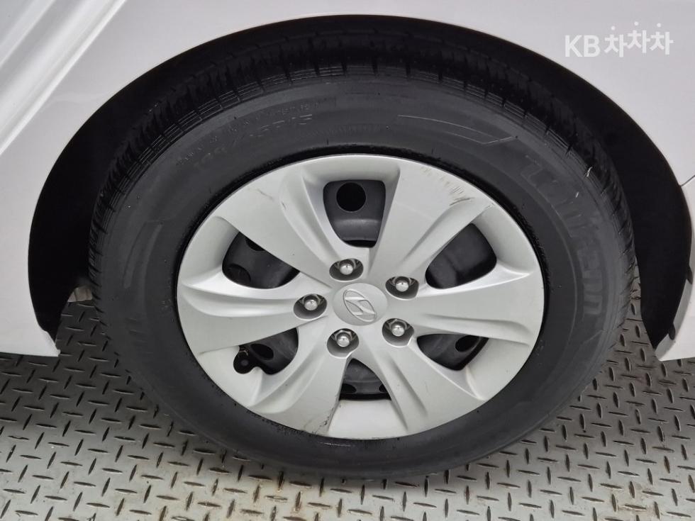 Hyundai Avante — miniaturë 20