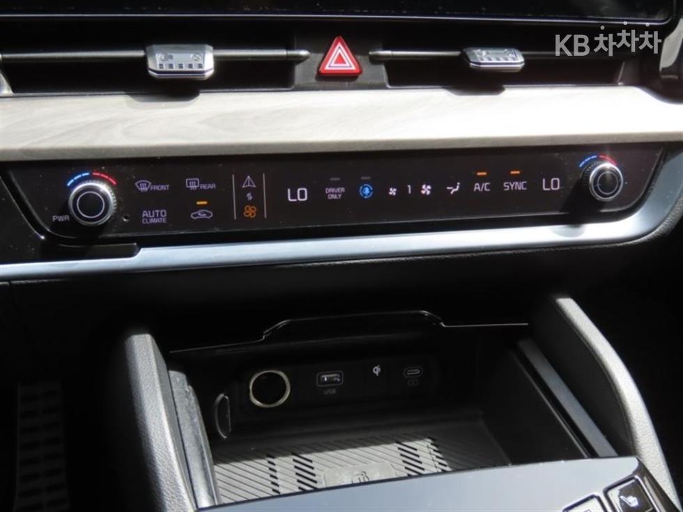 2024 - kia sportage
