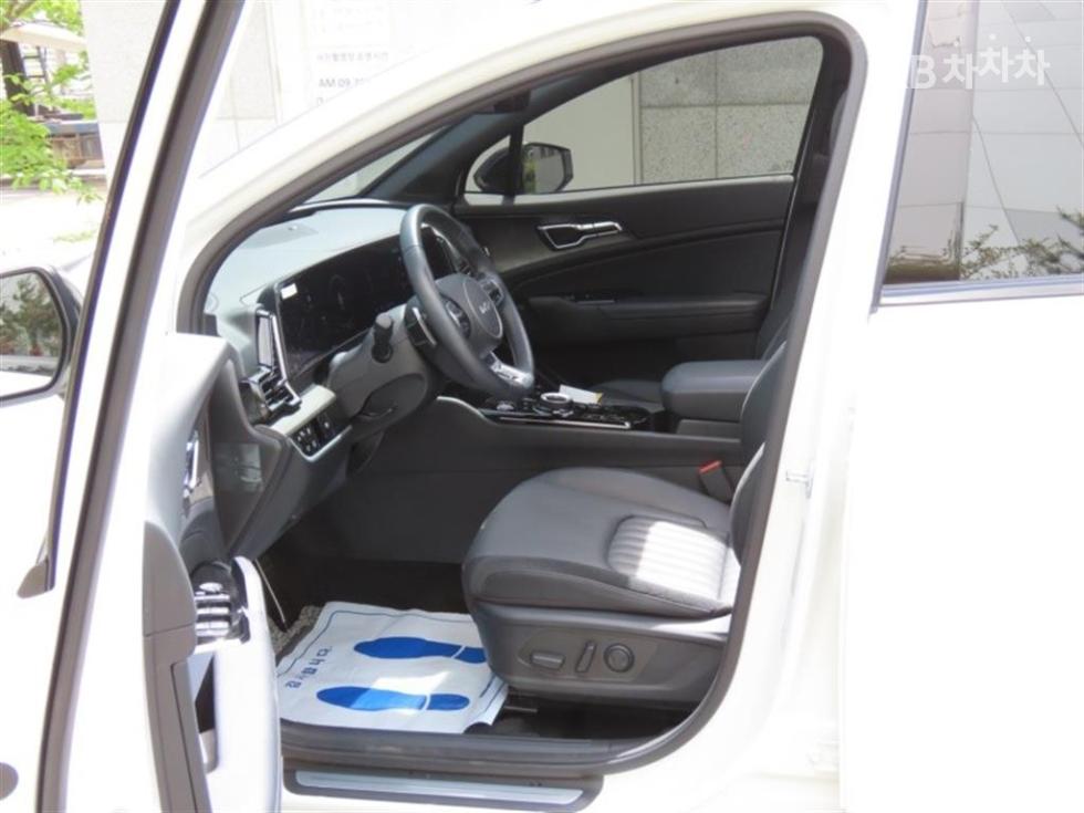 2024 - kia sportage