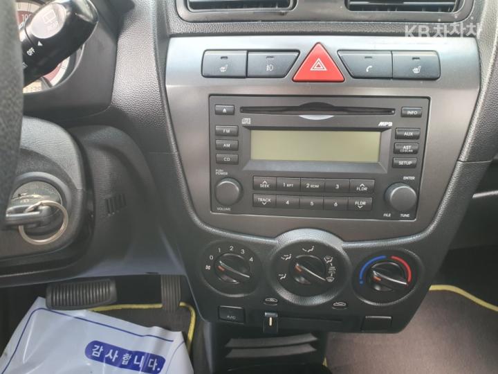 Kia Morning New LX Base Type Black Premium 8