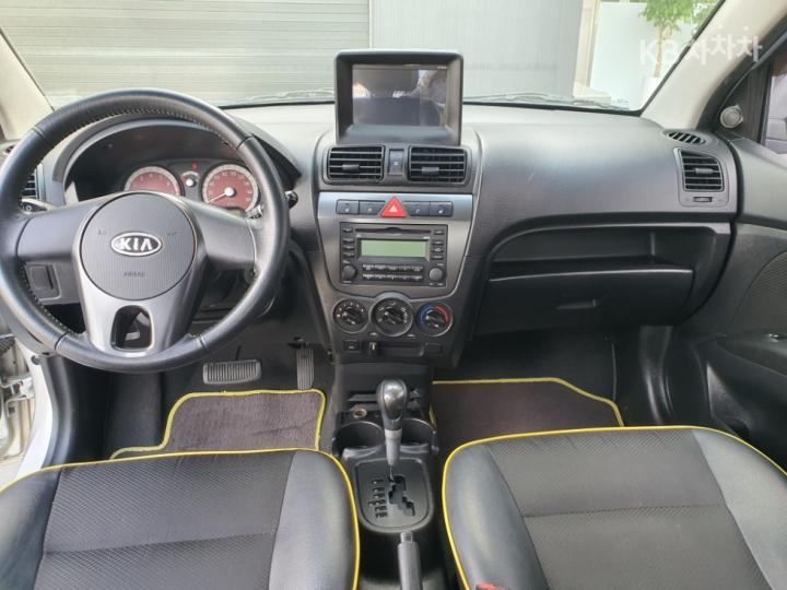 Kia Morning New LX Base Type Black Premium 9
