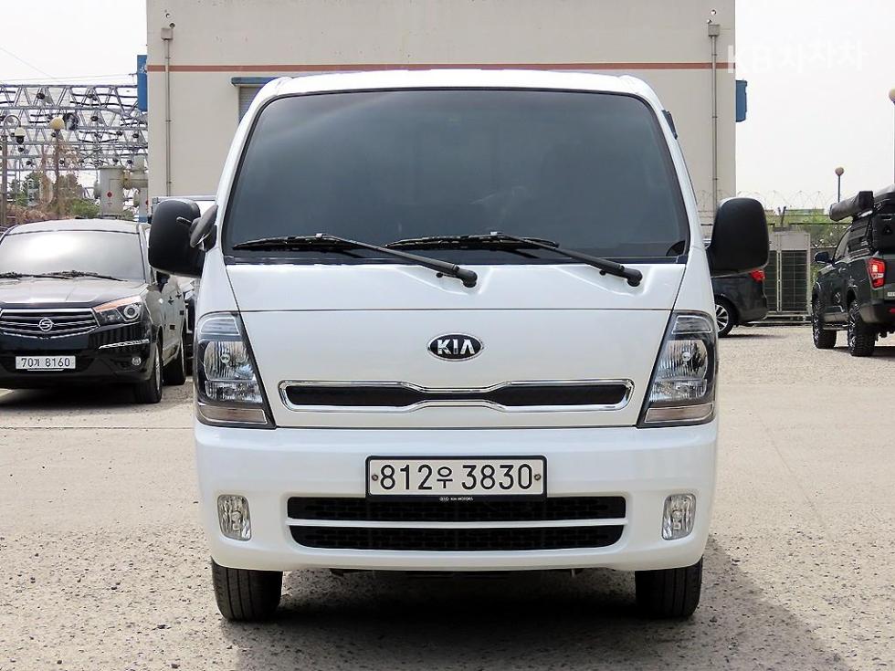 2020 - kia bongo iii
