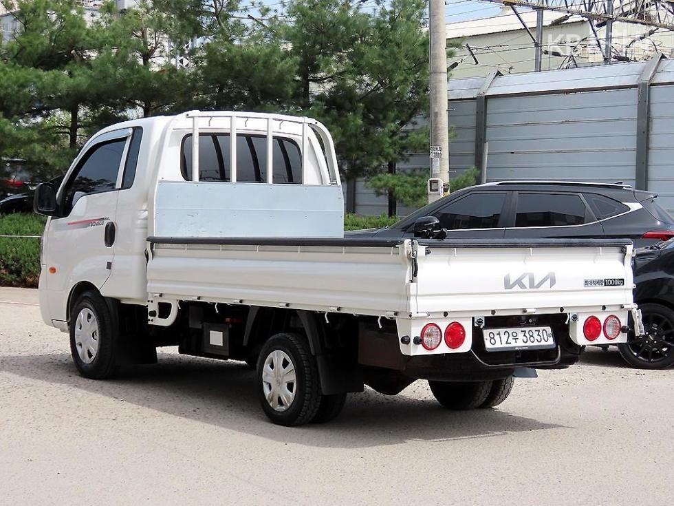 2020 - kia bongo iii
