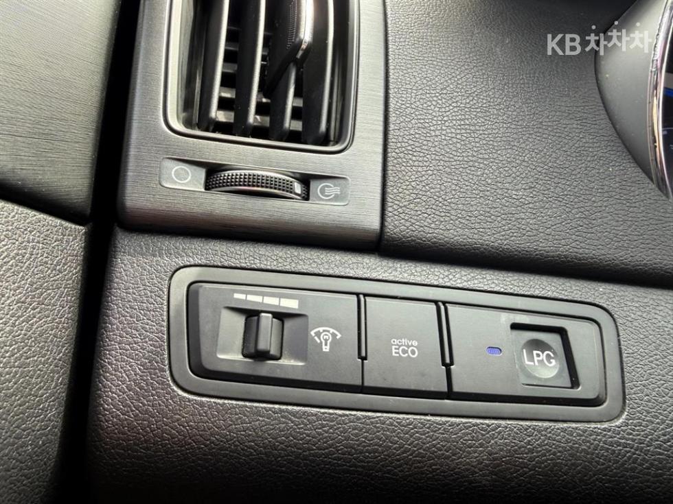 Hyundai Sonata — miniaturë 12