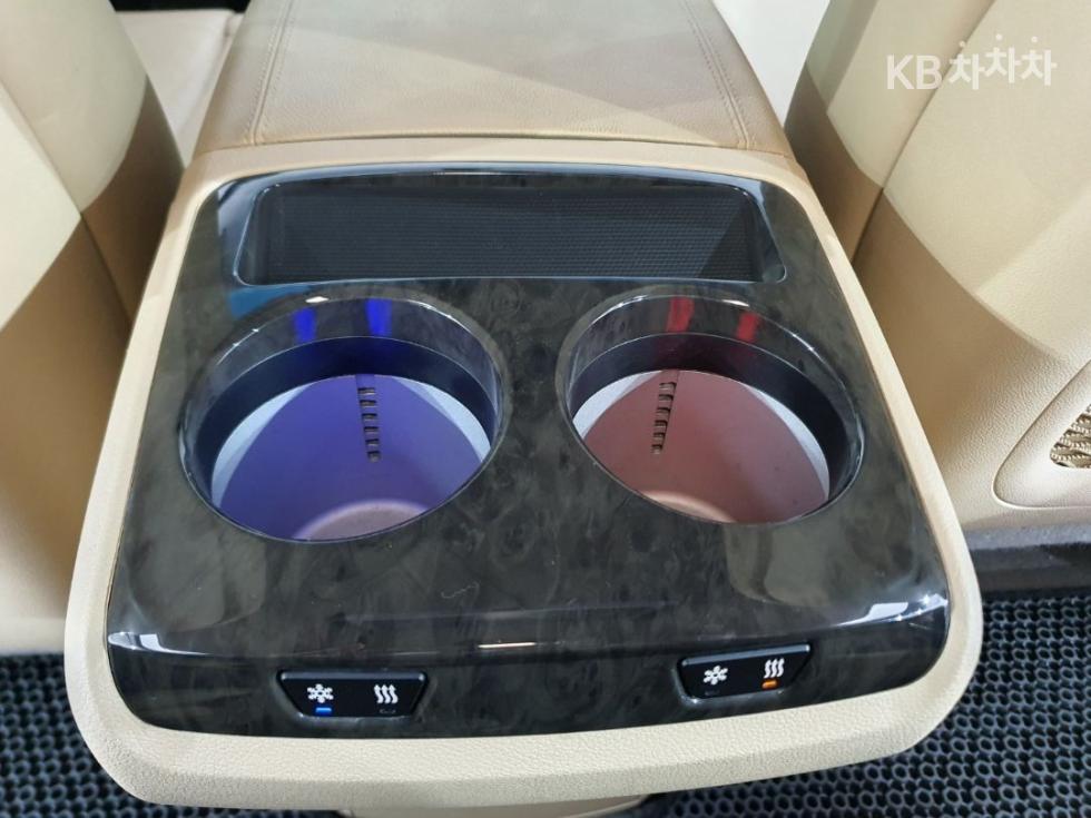 2020 - kia carnival