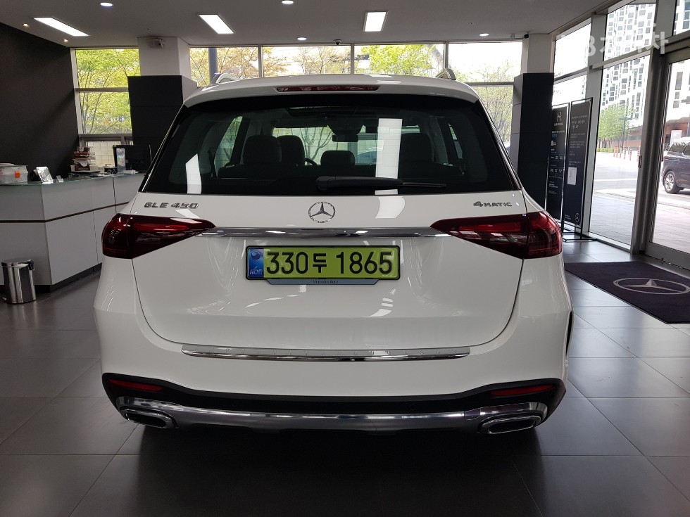 Mercedes-Benz GLE — miniaturë 3