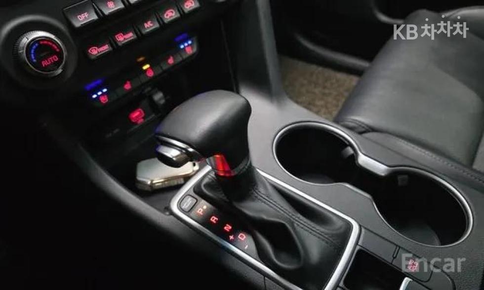 2020 - kia sportage