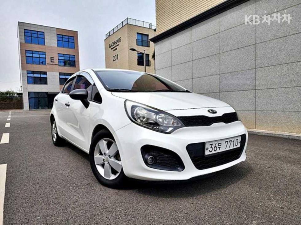 2014 - kia pride