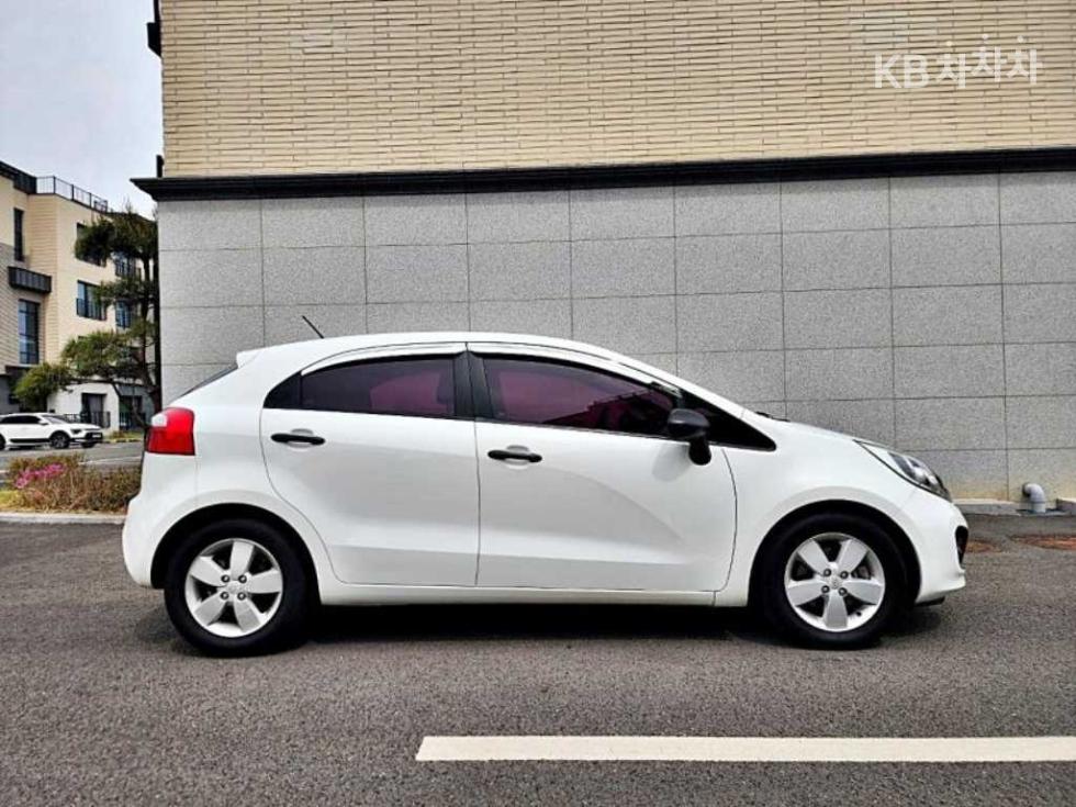 2014 - kia pride