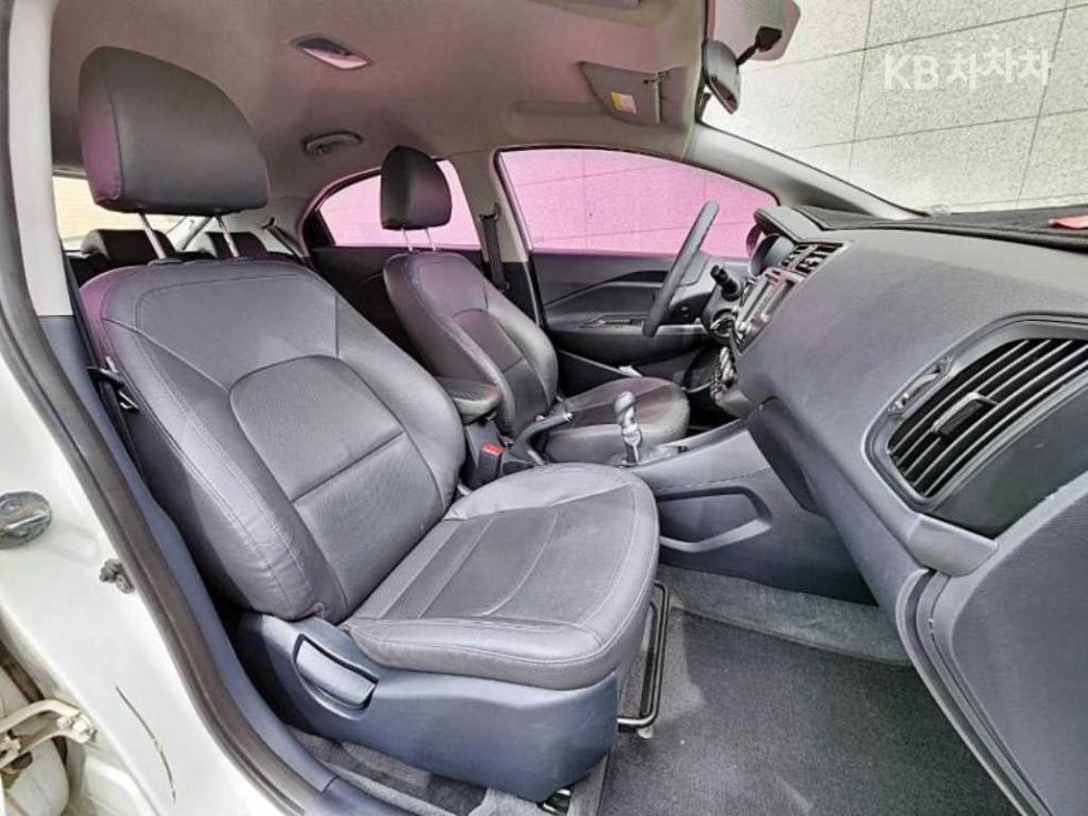 2014 - kia pride