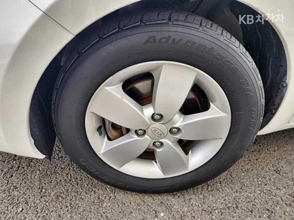 2014 - kia pride