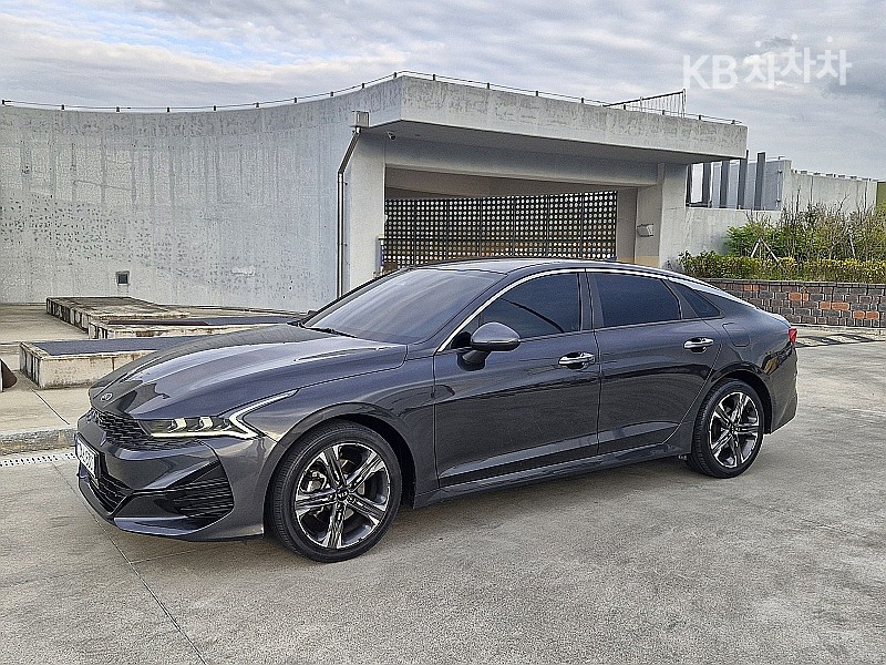 2021 - kia k5