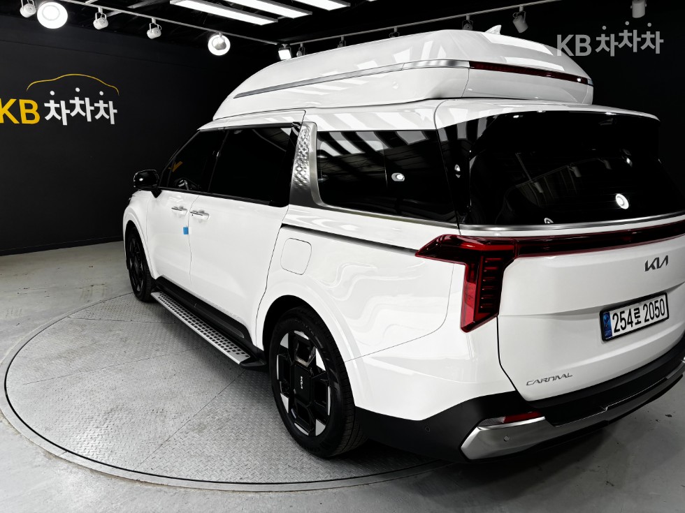 2025 - kia carnival