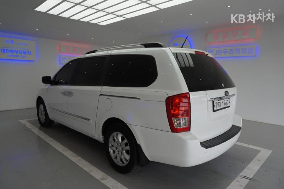 2013 - kia carnival