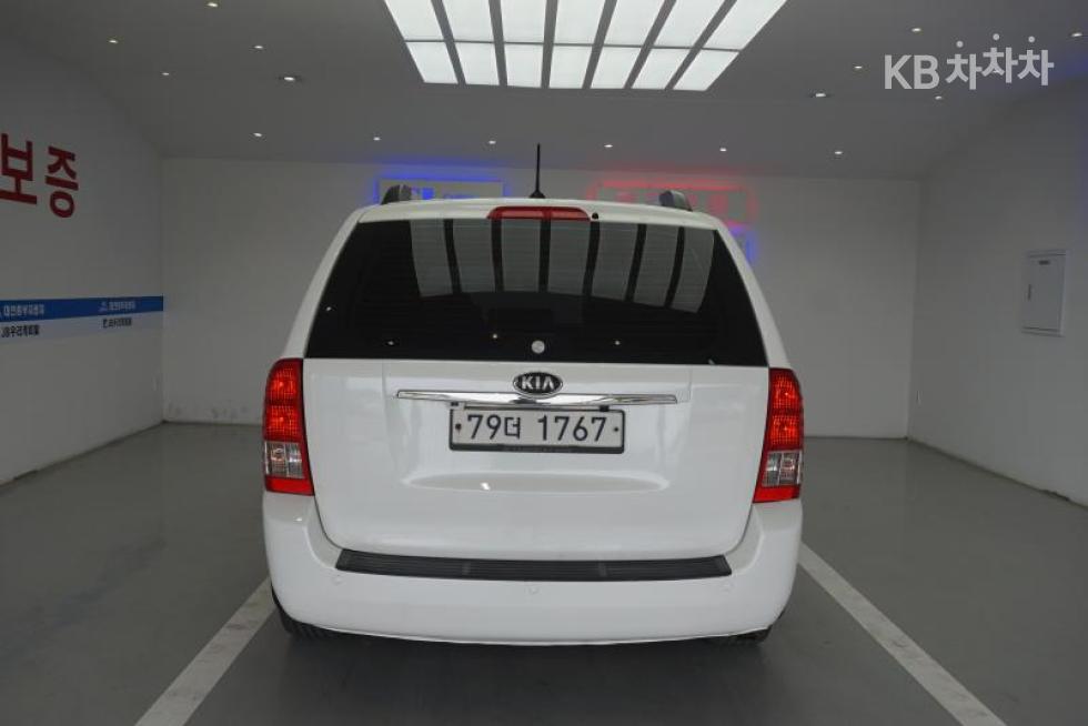 2013 - kia carnival