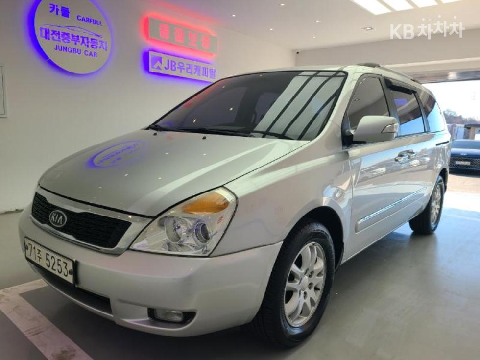 2012 - kia carnival