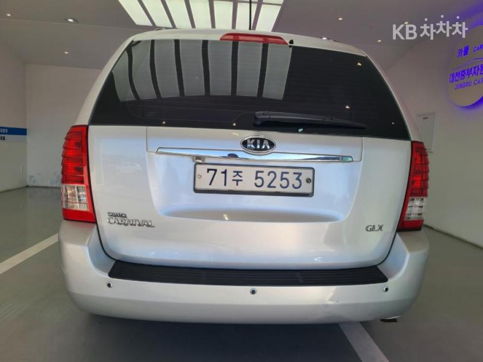 2012 - kia carnival