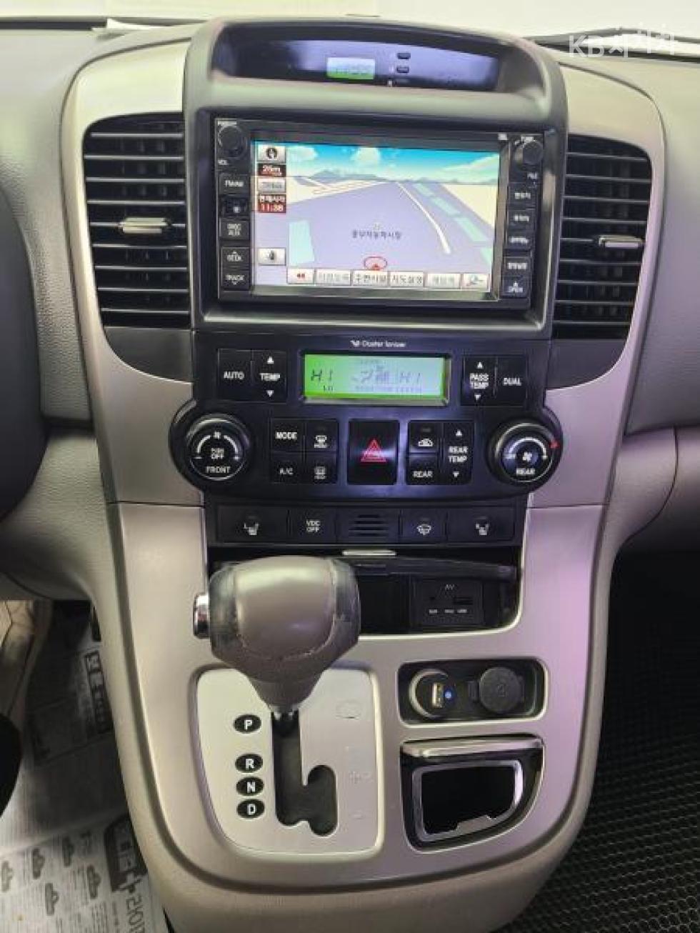 2012 - kia carnival