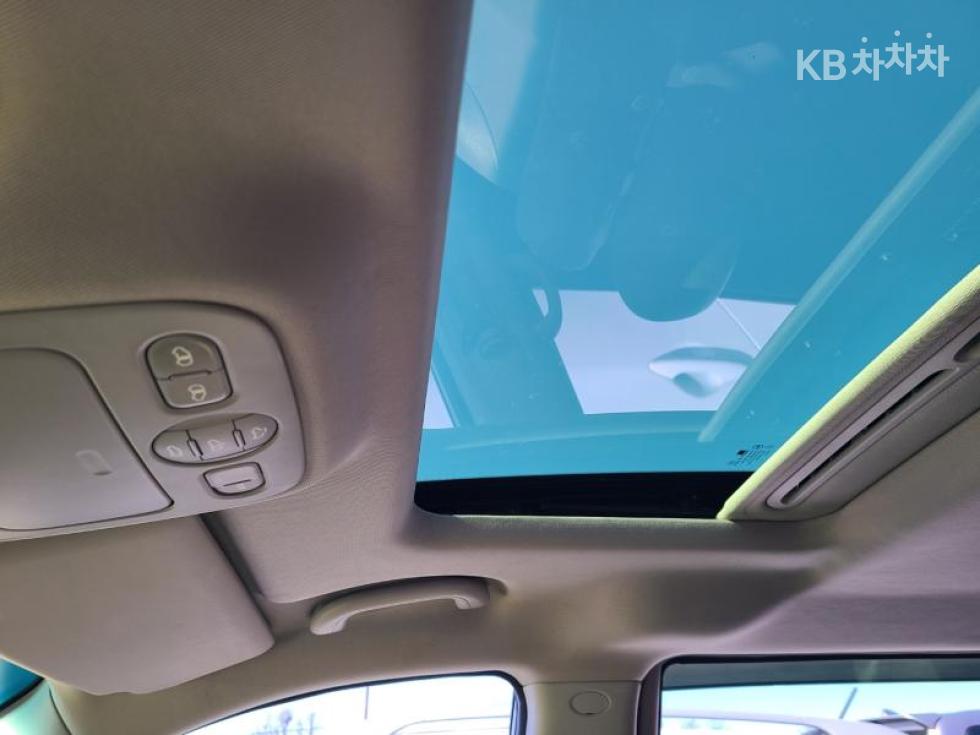 2012 - kia carnival