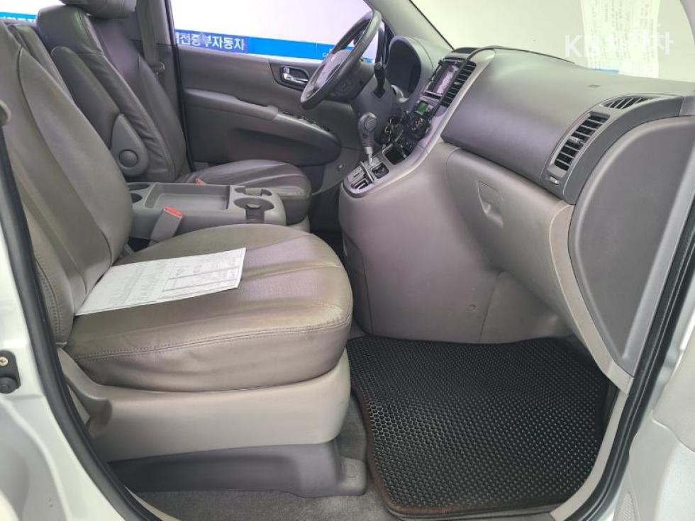 2012 - kia carnival