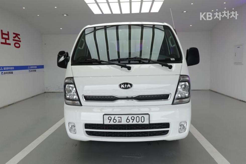 2020 - kia bongo iii