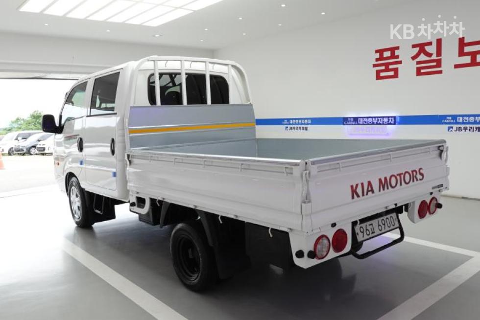 2020 - kia bongo iii