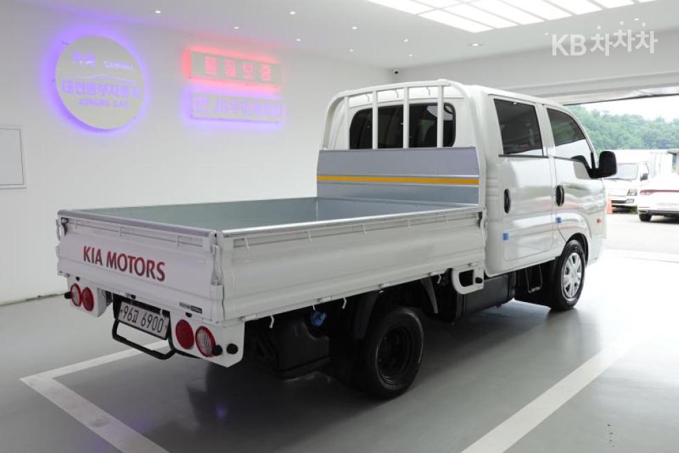 2020 - kia bongo iii