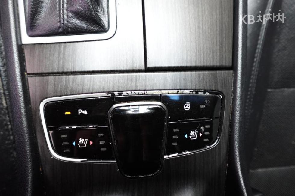 2012 - kia k7