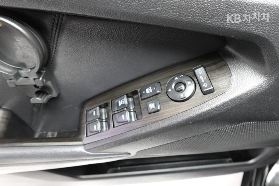 2012 - kia k7