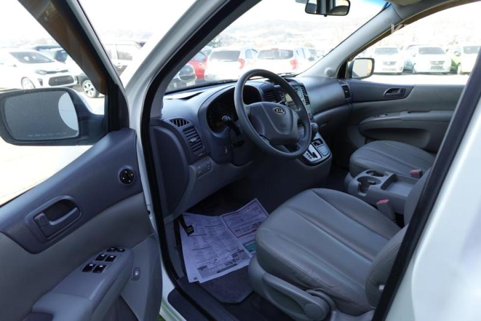 2009 - kia grand carnival