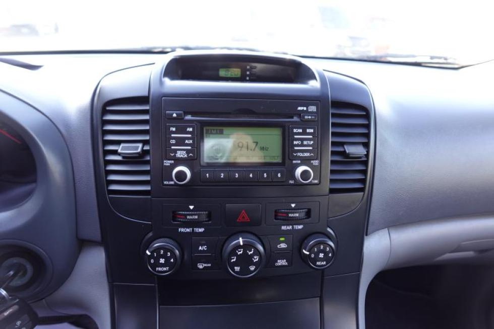 2009 - kia grand carnival
