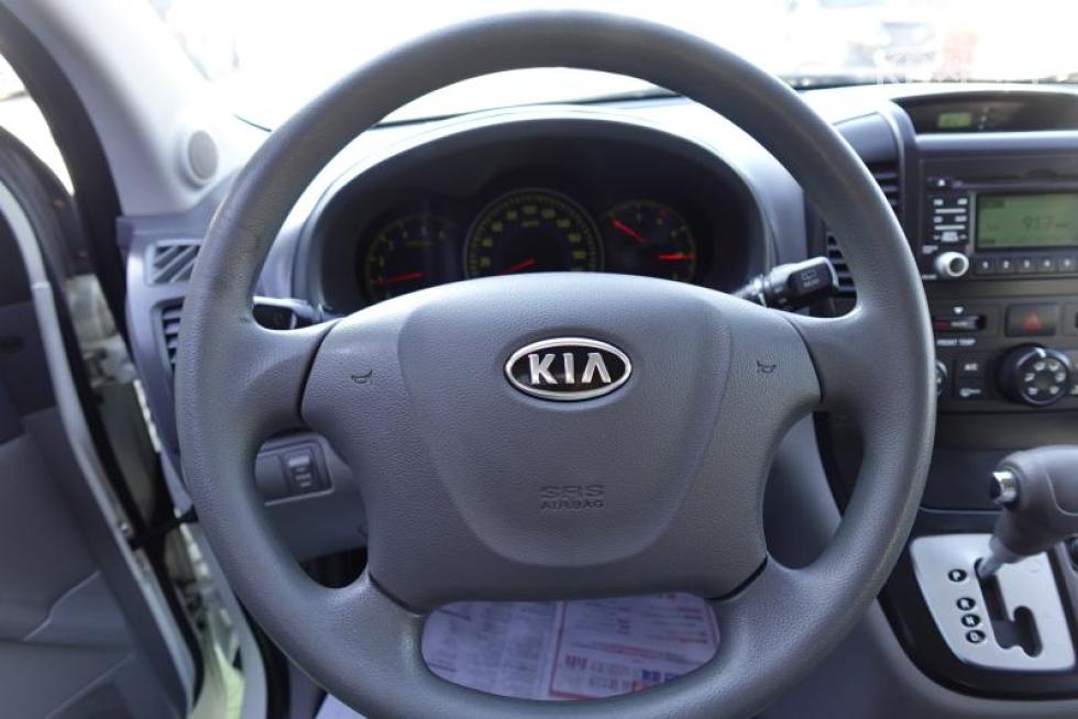 2009 - kia grand carnival