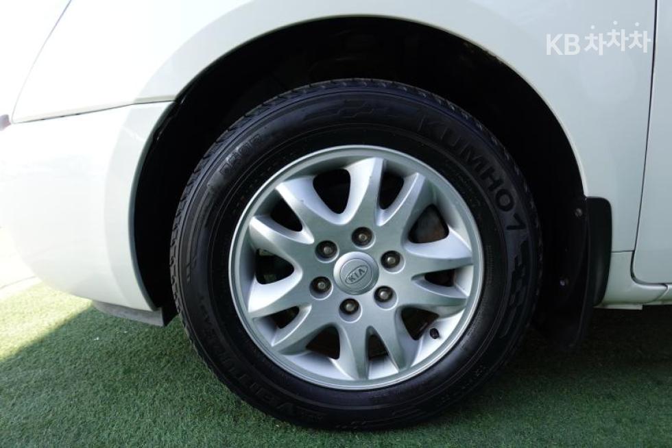 2009 - kia grand carnival
