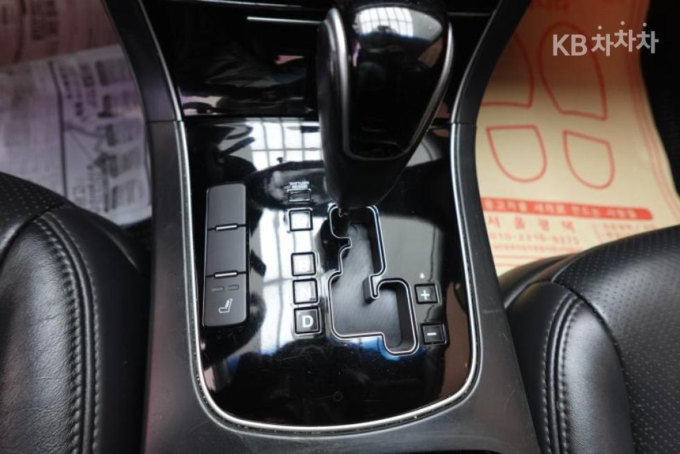 2011 - kia opirus