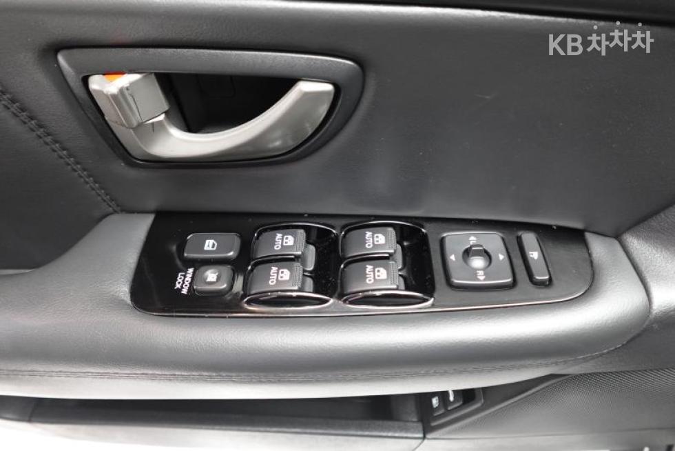 2011 - kia opirus