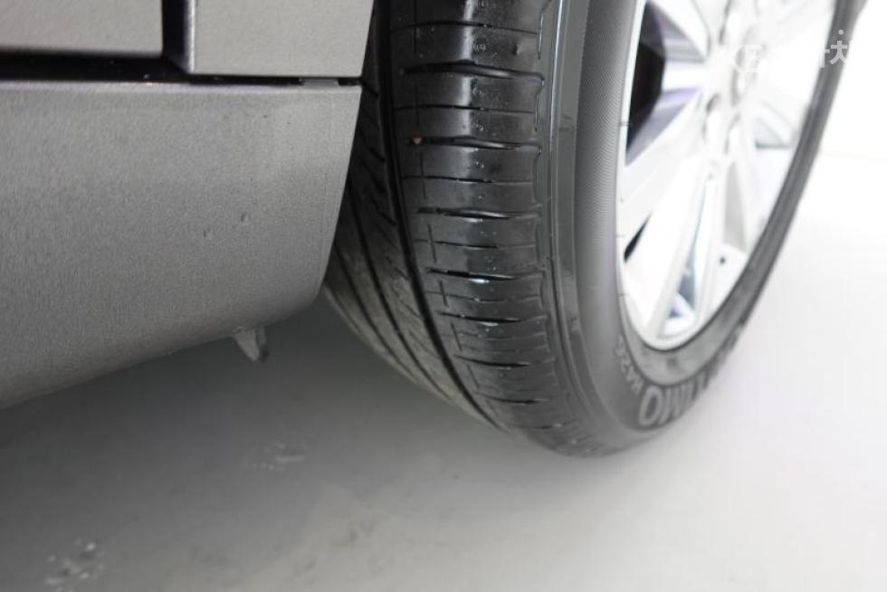 2011 - kia opirus