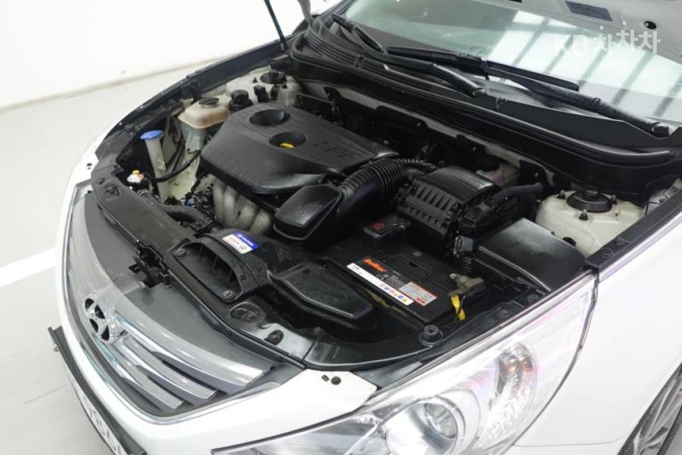 Hyundai Sonata — miniaturë 18