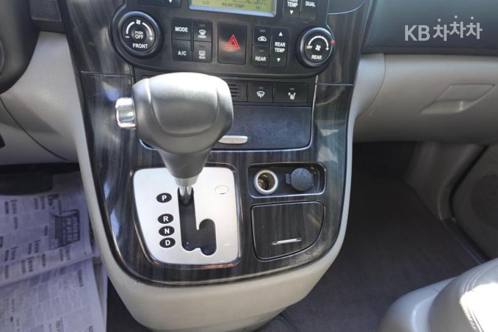 2012 - kia carnival