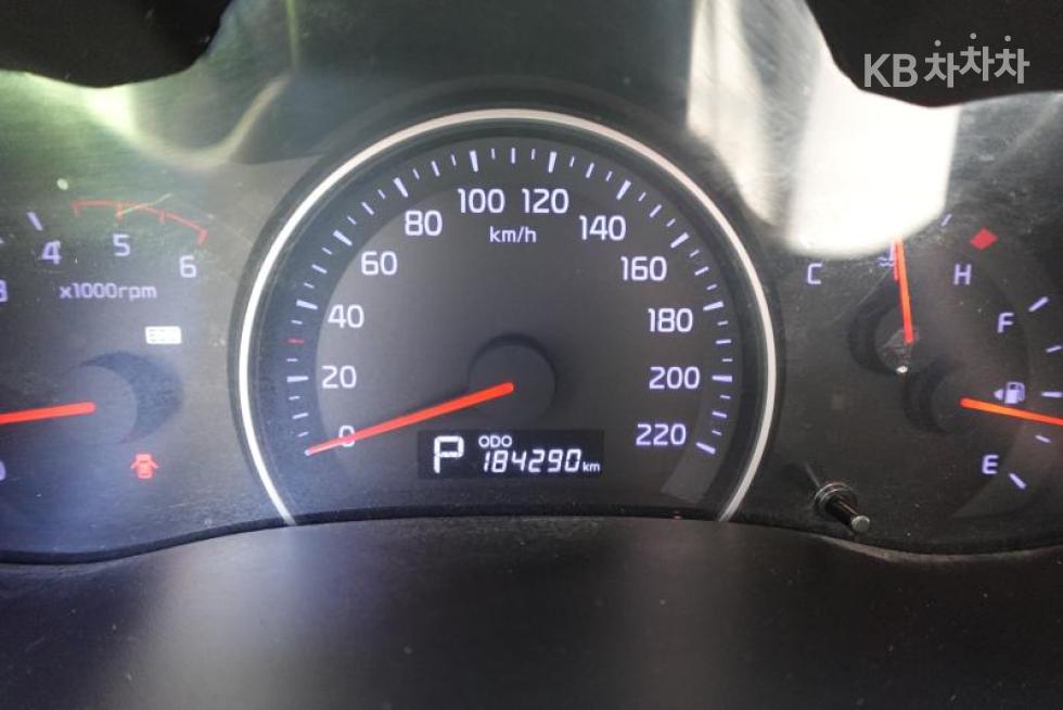 2012 - kia carnival