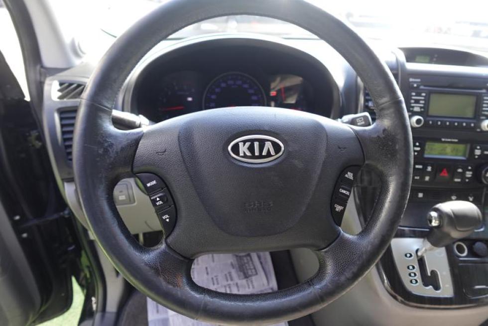 2012 - kia carnival