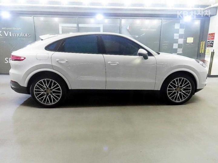 Porsche Cayenne — miniaturë 3