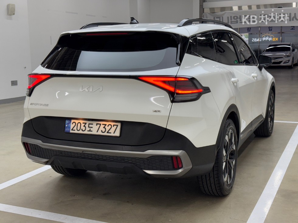 2022 - kia sportage